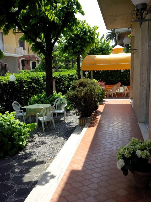 Hotel Giulia Marina di Massa Exteriér fotografie
