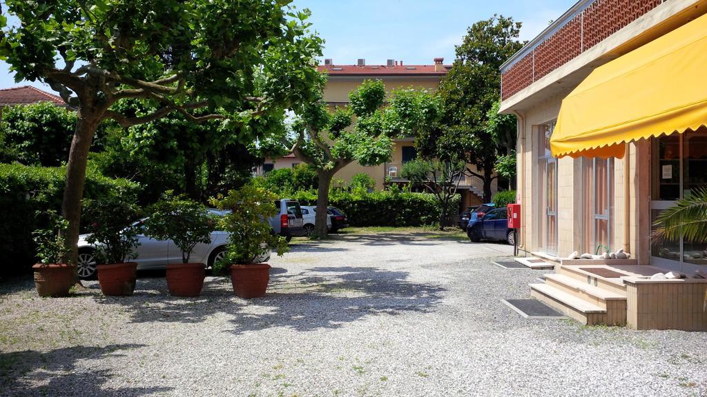 Hotel Giulia Marina di Massa Exteriér fotografie