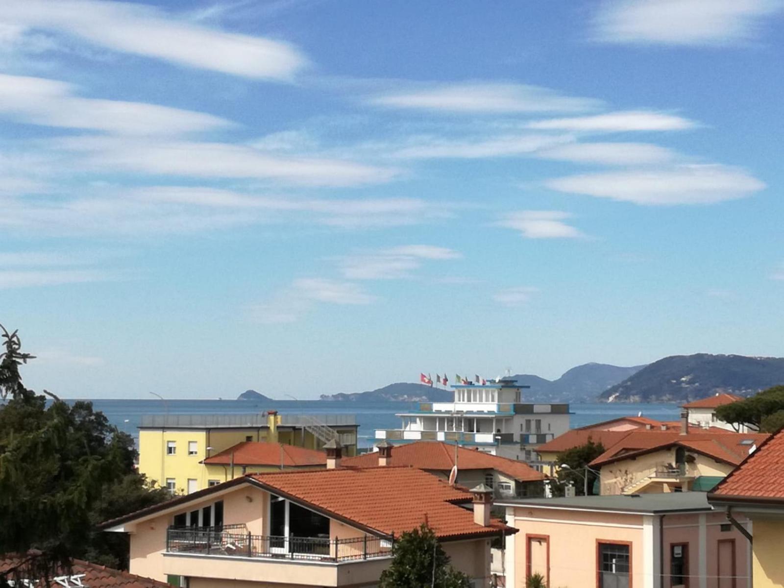 Hotel Giulia Marina di Massa Exteriér fotografie