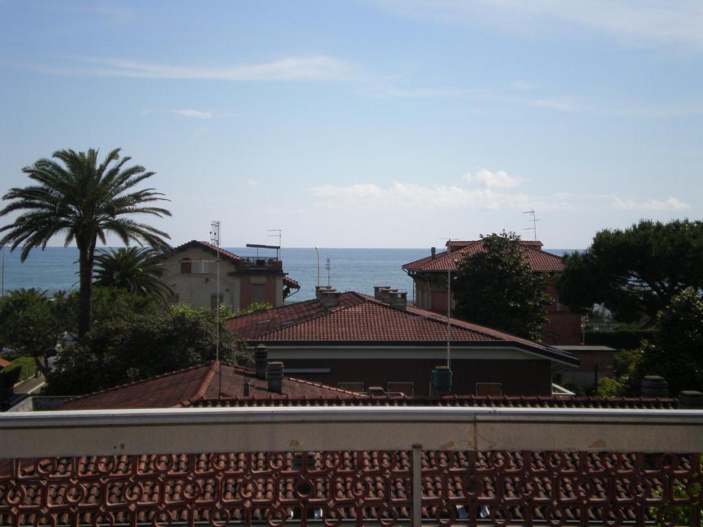 Hotel Giulia Marina di Massa Exteriér fotografie